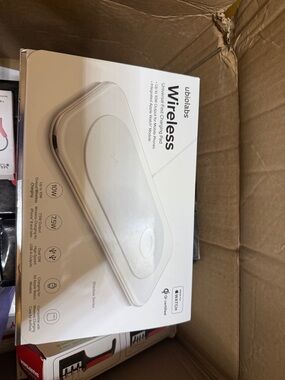 White Wireless 3-in-1 Charging Pad - Fast Qi Charging